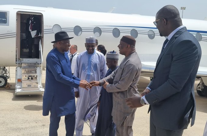 Jonathan arrives Senegal