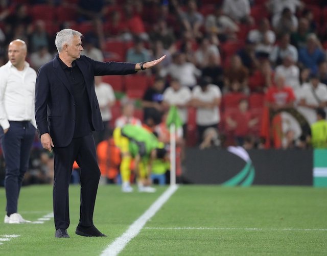 Jose Mourinho brings first European cup to Roma