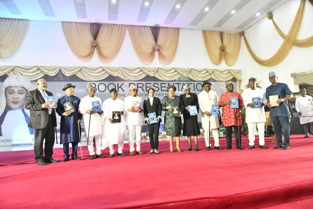 L-R: former NBA president, O.C.J Okocha, SAN; Governors Udom Emmanuel (Akwa Ibom); Samuel Ortom (Benue); Rt. Hon. Ahmadu Umaru Fintiri (Adamawa); Nyesom Ezenwo Wike and his wife, Hon. Justice Eberechi Suzzette Nyesom WIke; Hon. Justice Mary Peter Odili; Justice of the Supreme Court, Justice Kudirat Kekere-Ekun; Governors Senator Douye Diri (Bayelsa); , Dr. Okezie Ikpeazu (Abia); Ifeanyi Ugwuanyi (Enugu) and Seyi Makinde (Oyo) during book presentation in honour of Justice Odili on her retirement from the Supreme Court of Nigeria and her 70th Birthday celebration, at Dr. Obi Wali International Conference Centre in Port Harcourt on Monday.