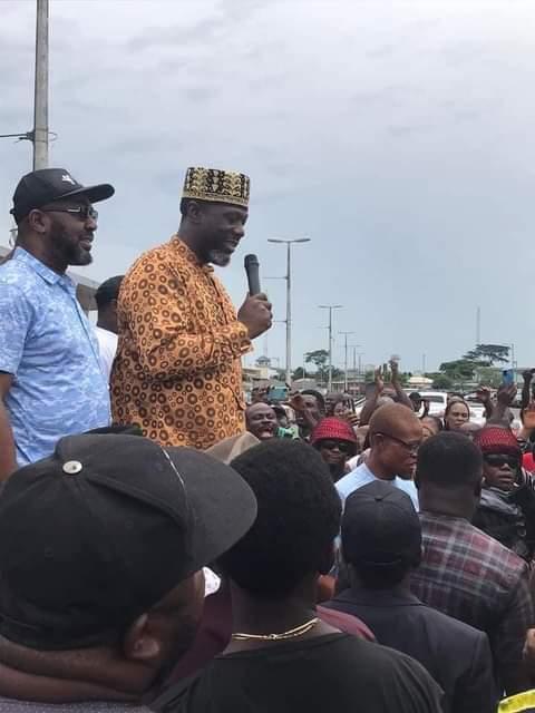 APC cieftain, Ojukaye Flag Amachree addressing some supporters wen he returned with APC nomination forms