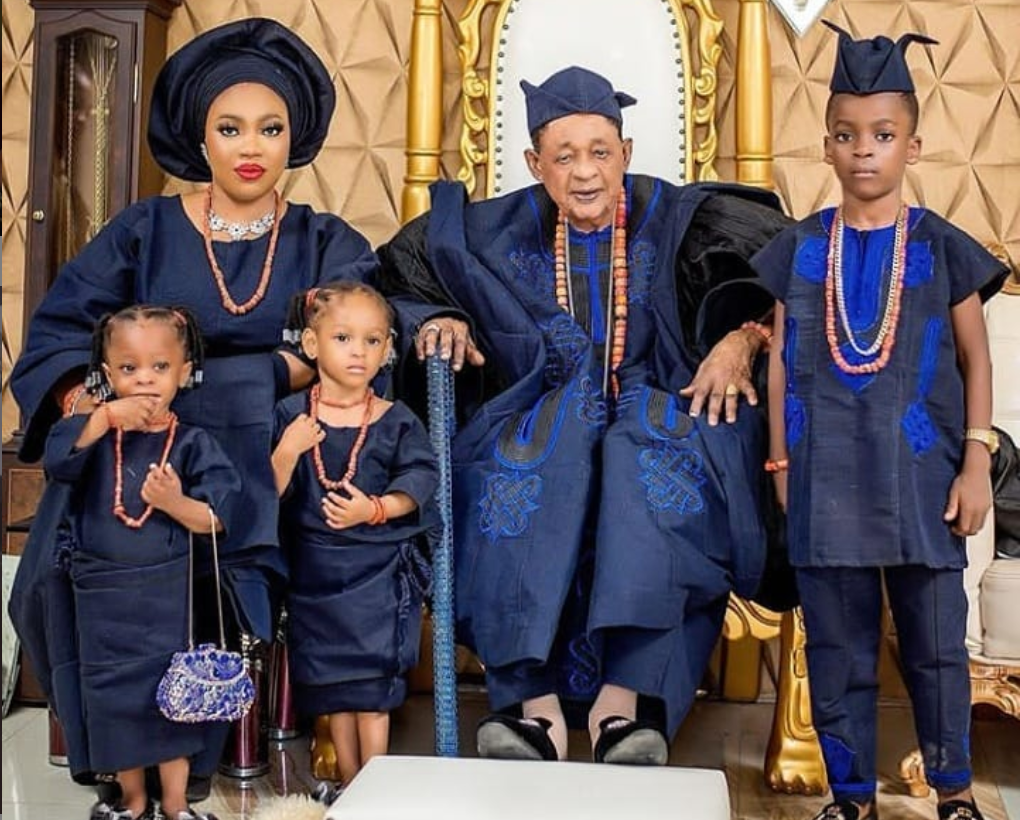 Olori Memunat Omowumi with late Oba Lamidi Adeyemi and their children.