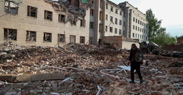 Sievierodonetsk bombed to ruins by Russia