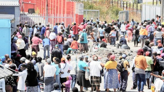 South Africans queue for dole