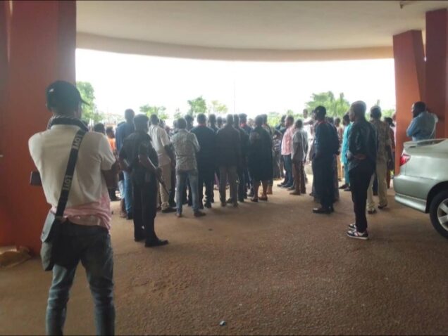 UNIBEN Students at entrance to Federal Secretariat Benin on Monday