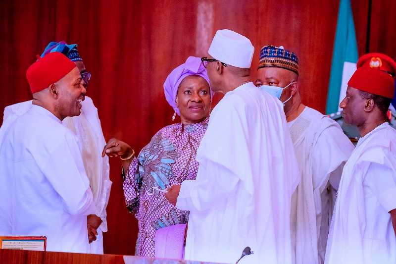 Buhari with outgoing ministers