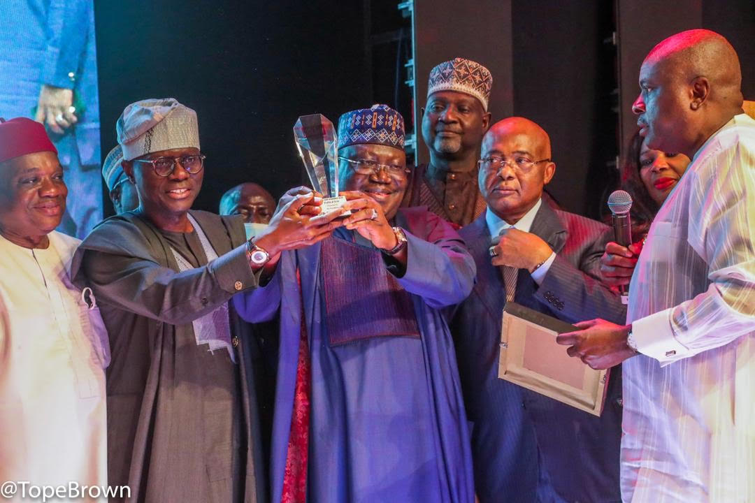 L - R: Chief Whip of the Senate, Senator Orji Uzor Kalu, Lagos State Governor, Babajide Sanwo-Olu, Senate President Ahmad Lawan, Imo State Governor, Hope Uzodinma, and James Onanefe Ibori at the Sun Newspapers’ 19th Annual Awards which held on Saturday in Lagos.