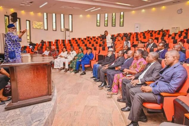Governor Akeredolu addressing leaders of Christians Judges and Lawyers under the aegis of Christian Lawyers Fellowship of Nigeria (CLASFON) Southwest, at the Cocoa Conference Hall of the Governor’s Office, Alagbaka, Akure, Ondo State on Friday