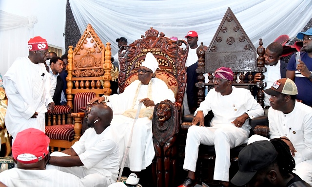 The APC Presidential candidate at Akiolu's palace