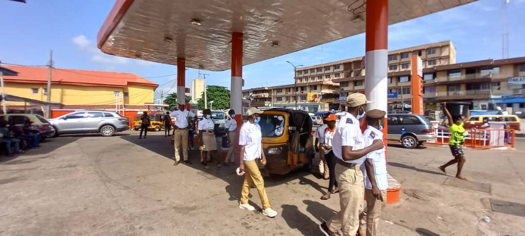 Oyo Govt terminates private waste collectors’ appointment.