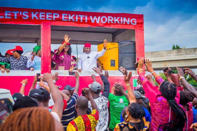 Oyebanji and his wife acknowledge cheers from the people