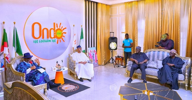 The governors during the visit