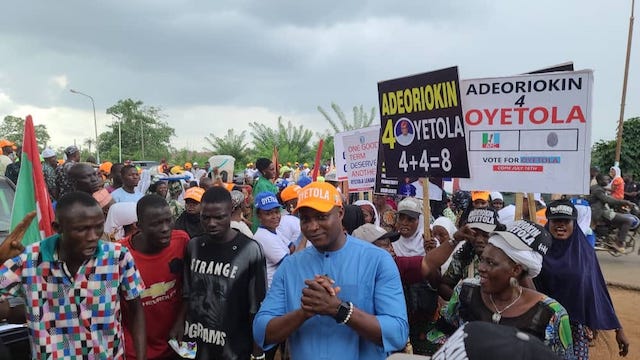Adeoriokin campaigns for Oyetola in Ede