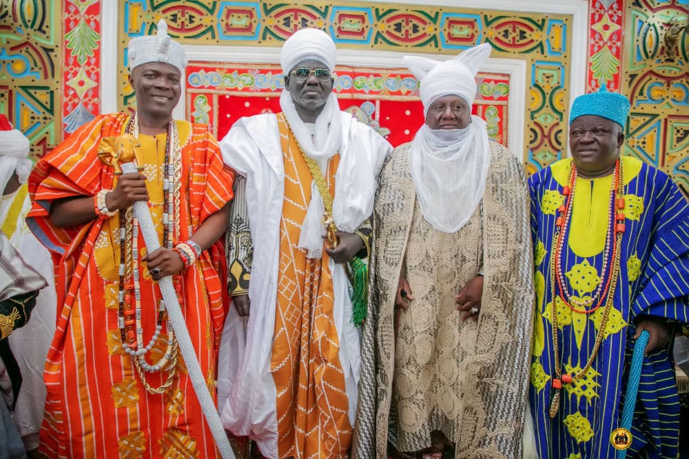 Nigerian High Commissioner to Benin Republic, Lt. Gen Tukur Buratai rtd honoured with new chieftaincy title of ‘Garkuwan Keffi’.