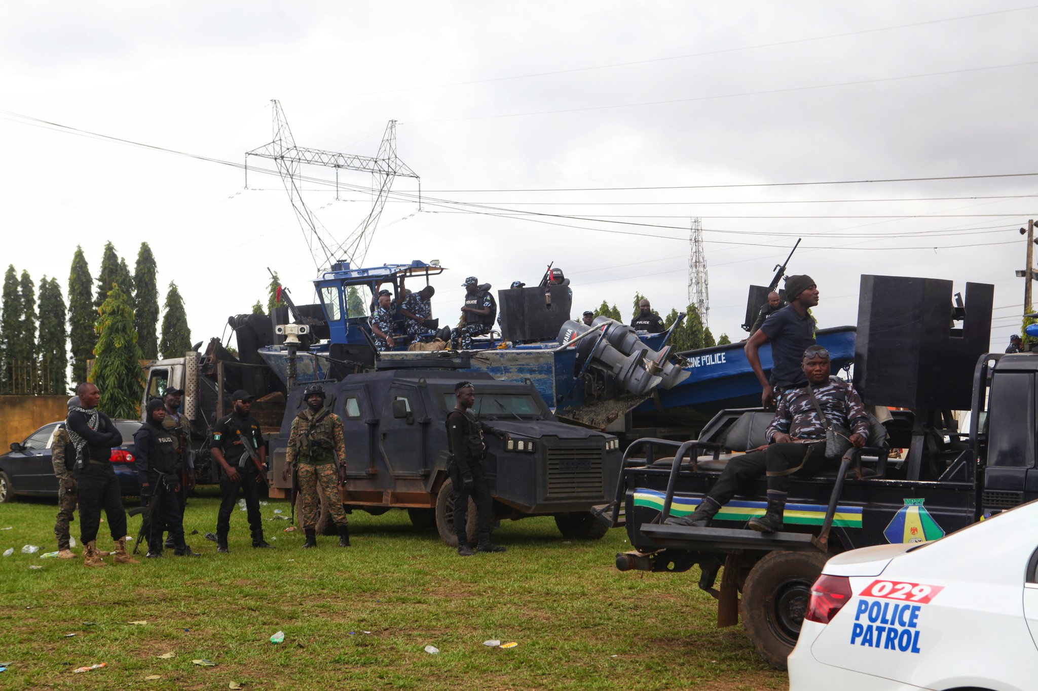 Police in show of force in Osun