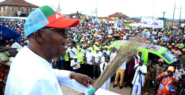 Gov. Oyetola vows to deliver 1 million votes for Tinubu