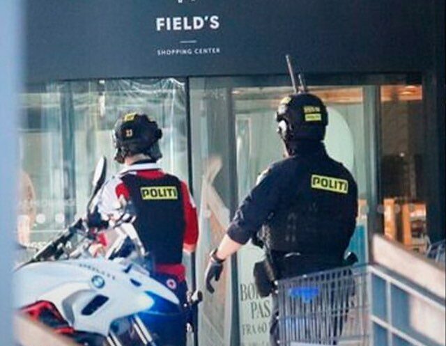 Police at the Field's mall in Copenhagen