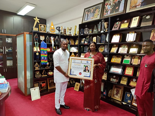 Members of Nigerian Diaspora Youth Ambassador led by President of the Association, Mr David Alozie and other members during to Abike Dabiri-Erewa Chairman/CEO, Nigerians in Diaspora Commission in Abuja on Tuesday.