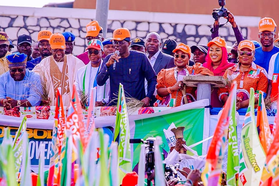 Lagos governor, Babajide Sanwo-Olu and Gov. Abdullahi Ganduje, at the re-election campaign of Gov. Gboyega Oyetola for Osun July 16 election on Monday