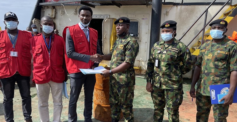 Navy hands over 5 bunkering suspects, 1 vessel to EFCC