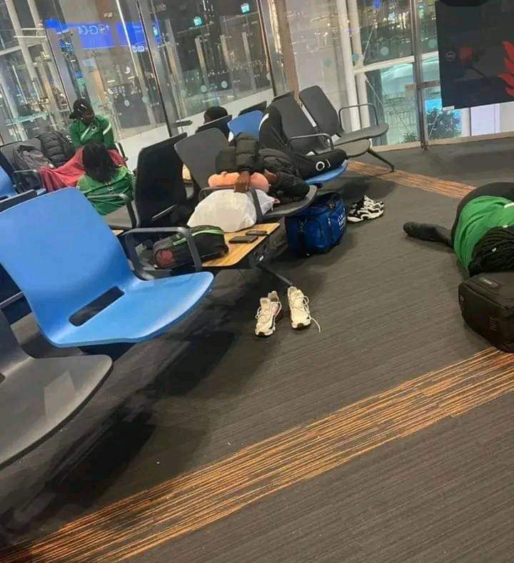 players of Super Falconets, Nigeria's junior female football team sleeping on chairs and floors at Istanbul airport, Turkey
