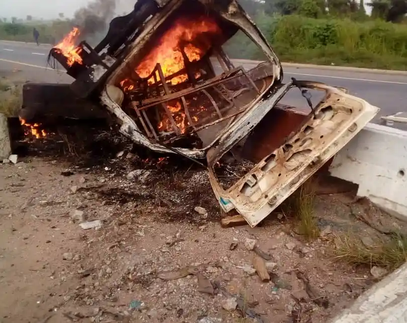19 die in accident involving 3 vehicles on FCT road