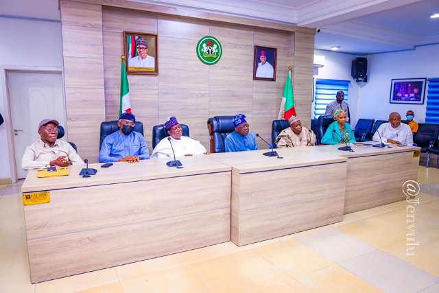 Tinubu in a meeting with APC chieftains