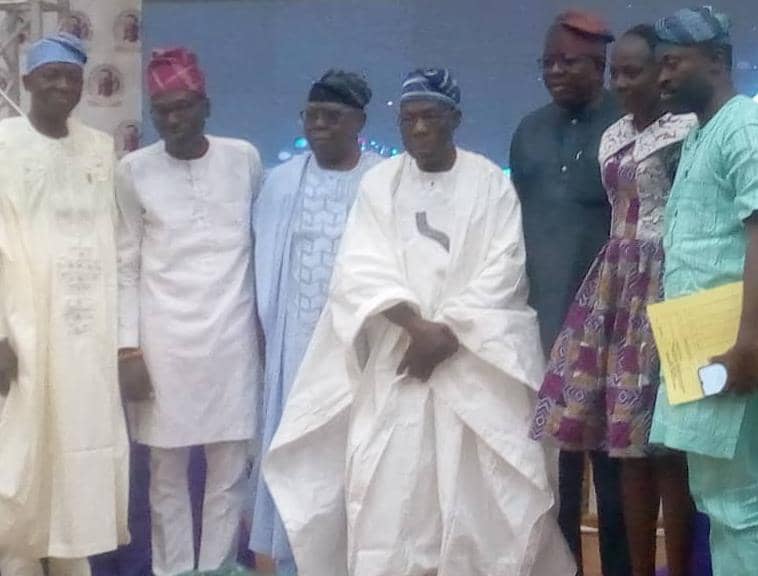 Obasanjo with the committee members