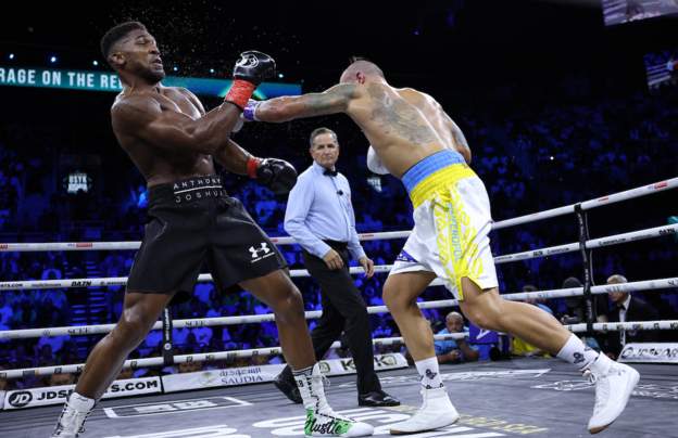 Usyk retains his belts after defeating Joshua