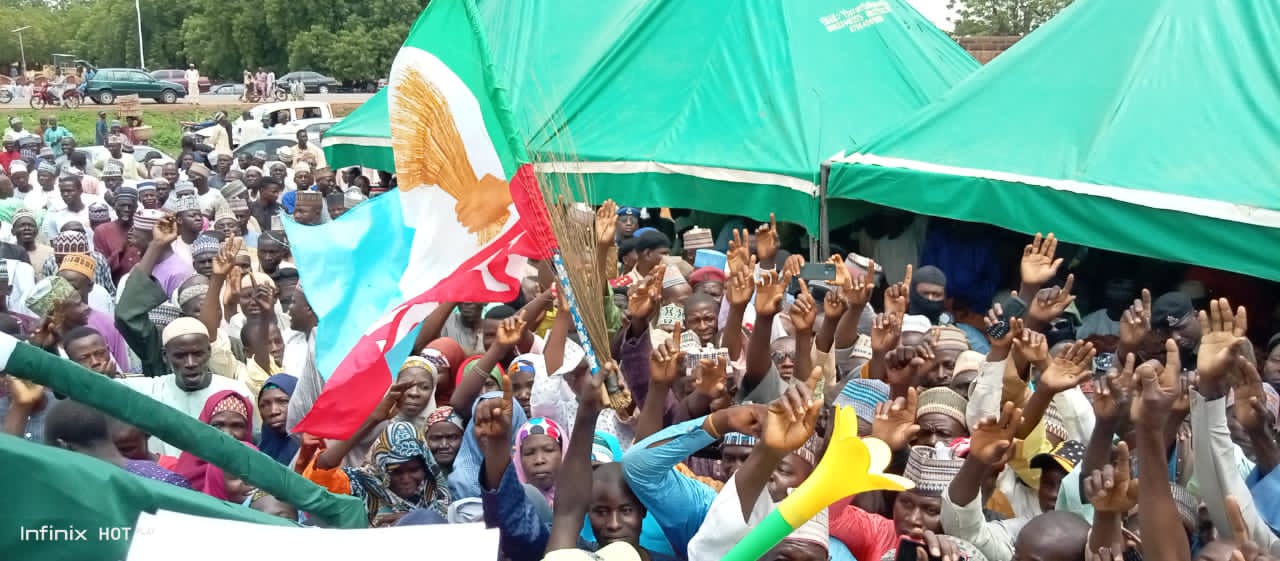 7,000 people dump PDP for APC in Sokoto