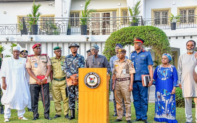 Sanwo-Olu briefing newsmen