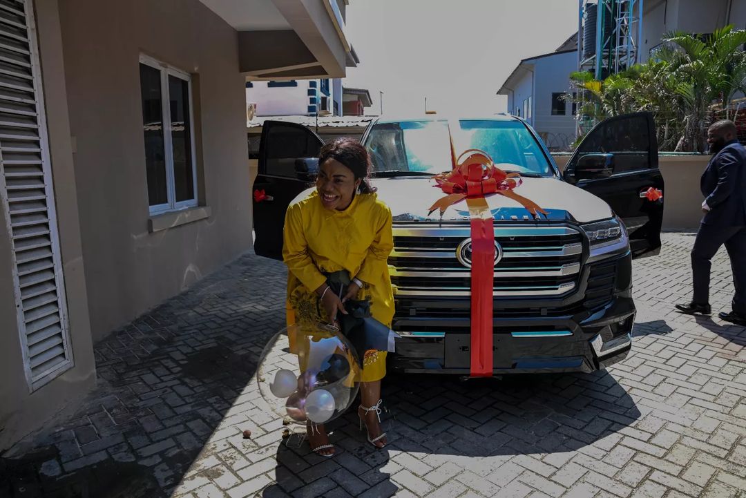 The gospel singer with her SUV
