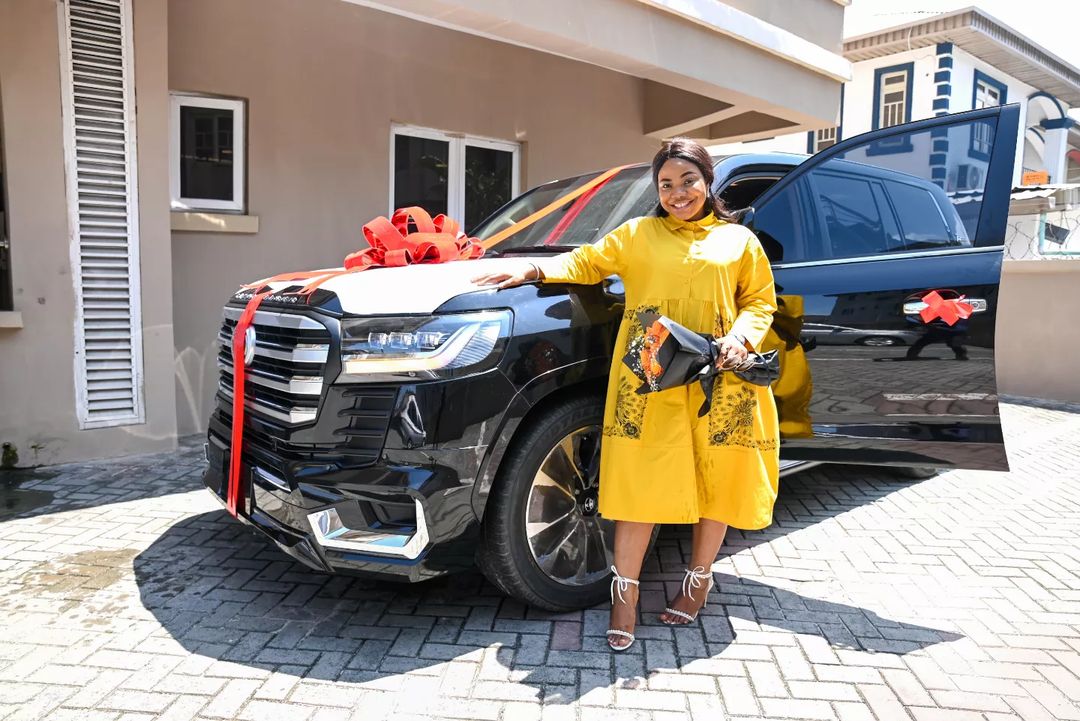 The gospel singer with her SUV