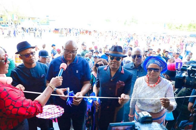 Governor of Rivers State, Nyesom Ezenwo Wike (2nd right); former governor of Ekiti State, Ayo Fayose (2nd left); Rivers State deputy governor, Dr. (Mrs) Ipalibo Harry-Banigo (1st right) and Senator Barry Mpigi (1st left) at the inauguration of Community Secondary School, Obuama- Harry's Town in Degema Local Government Area of Rivers State on Friday.