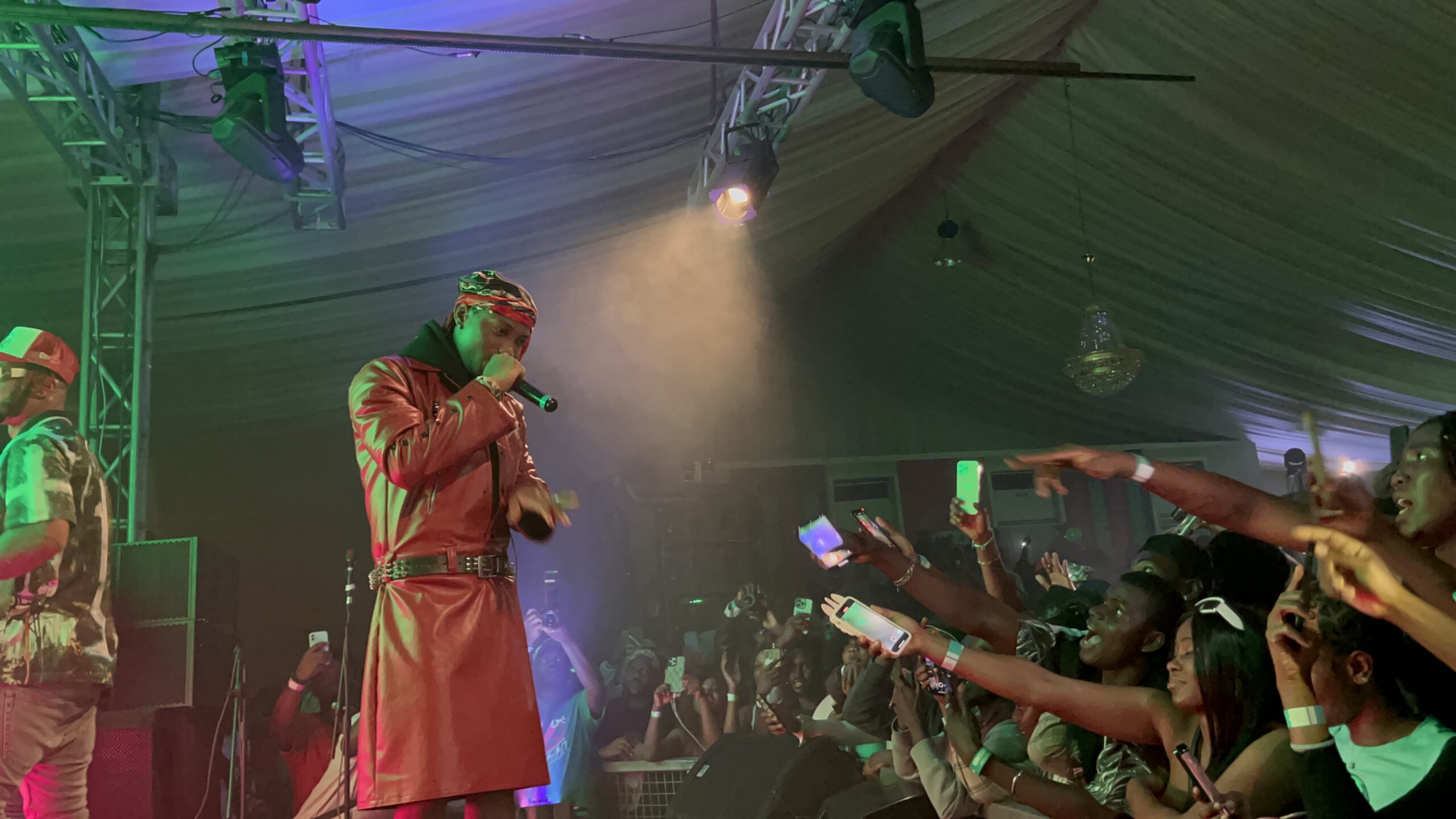 Bella Shmurda thrilling fans at Homecoming Festival held at the Harbour Point centre, in Victoria Island, Lagos
