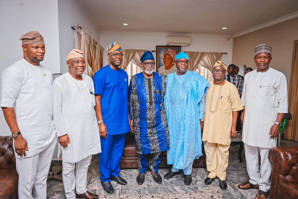 GOV AKEREDOLU RECEIVES GOVS FAYEMI, MAKINDE, OTHERS ON CONDOLENCE VISIT