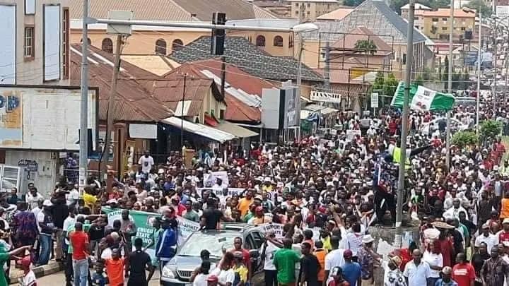 Police disperse, teargas supporters of Peter Obi