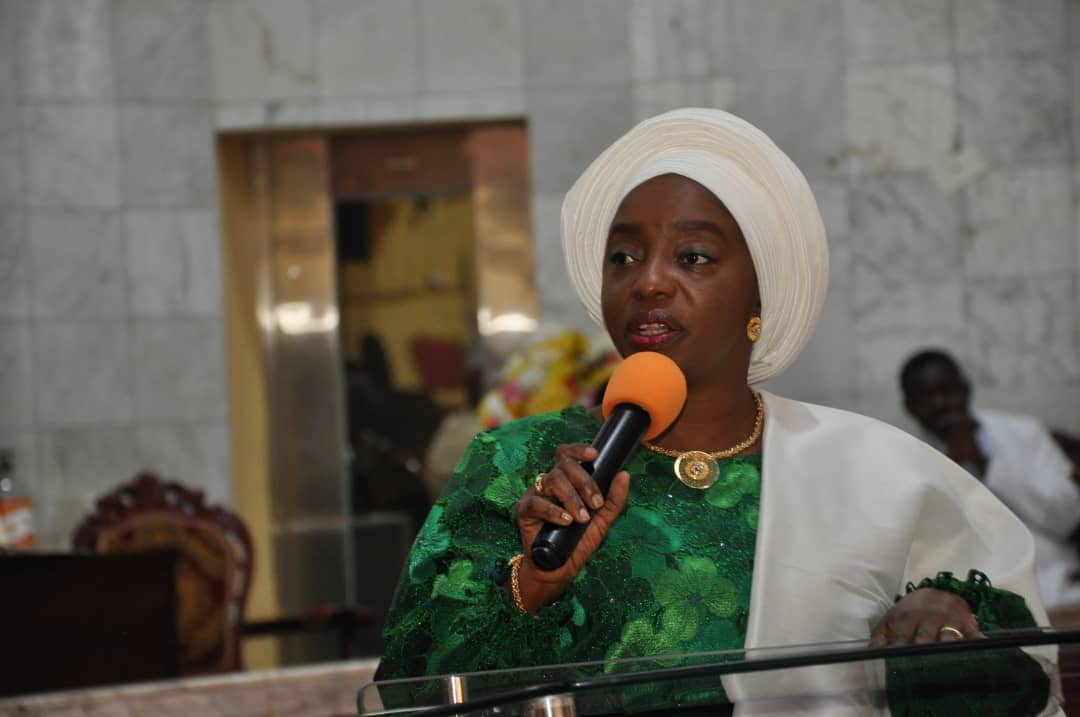 Sanwo-Olu's wife speaking at the event