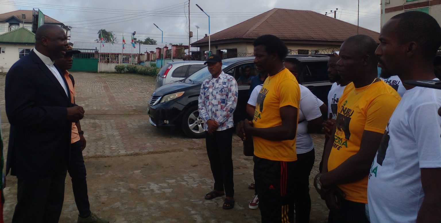 Youths kick-off jogging from Yenagoa to Lagos for Tinubu