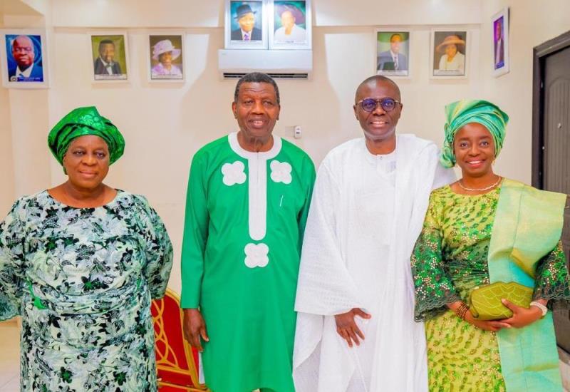 L-R: Wife of the General Overseer, Redeemed Christian Church of God (RCCG) Worldwide, Pastor Foluke Adeboye; G.O., Pastor Enoch Adeboye; Lagos State Governor, Mr Babajide Sanwo-Olu and his wife, Dr. (Mrs) Ibijoke during a thanksgiving service/special prayer session for State Governors and their Deputies at the RCCG Headquarters, Ebute- Metta, on Sunday, October 2, 2022