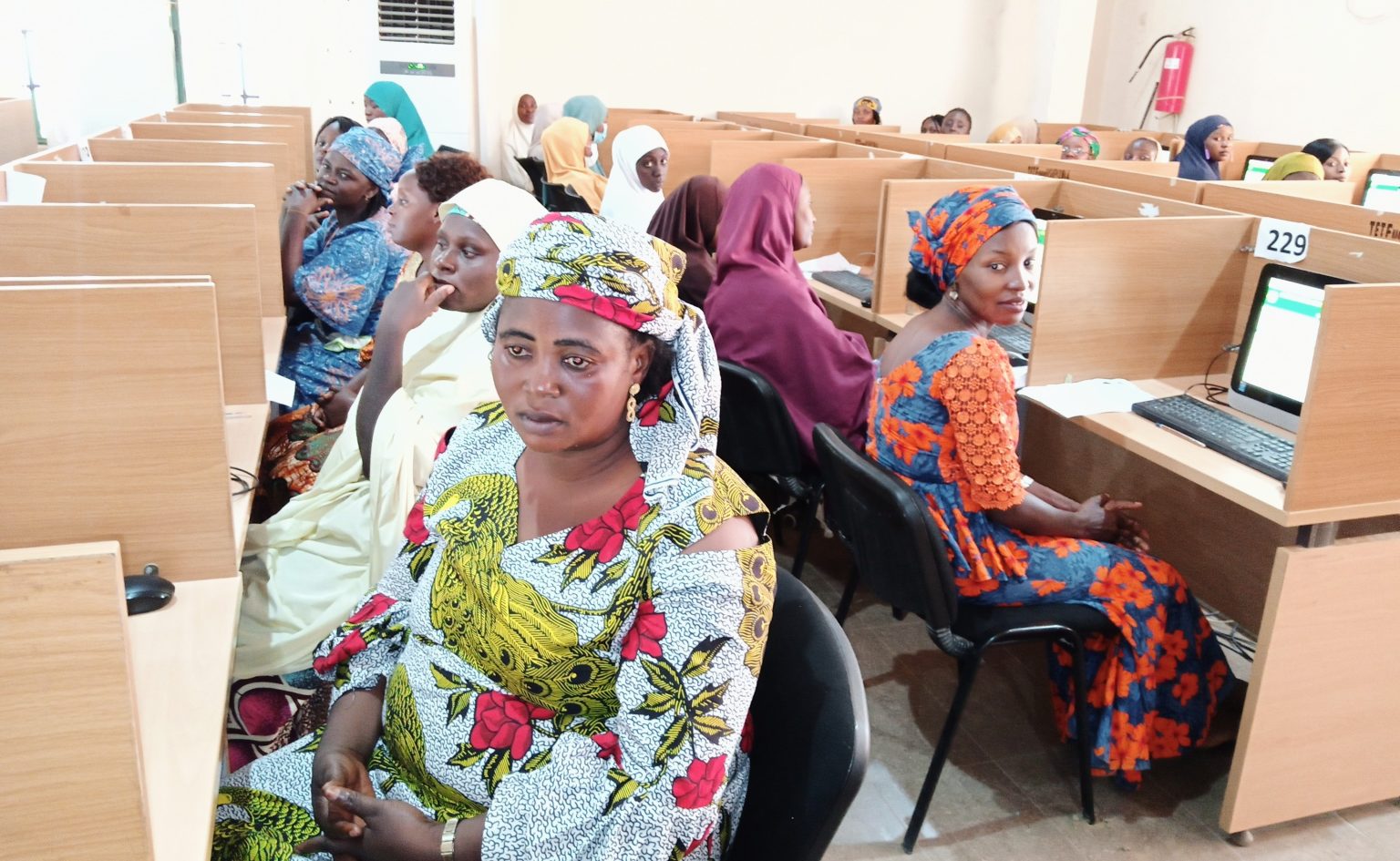 73,000 people jostle for 10,000 teaching jobs in Kaduna