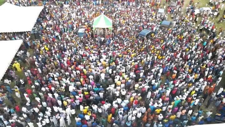 Massive crowd in Benue for the APC presidential candidate