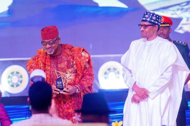 President Muhammadu Buhari decorated Gov Abiodun with the Distinguished Award for Industrial Revolution.
