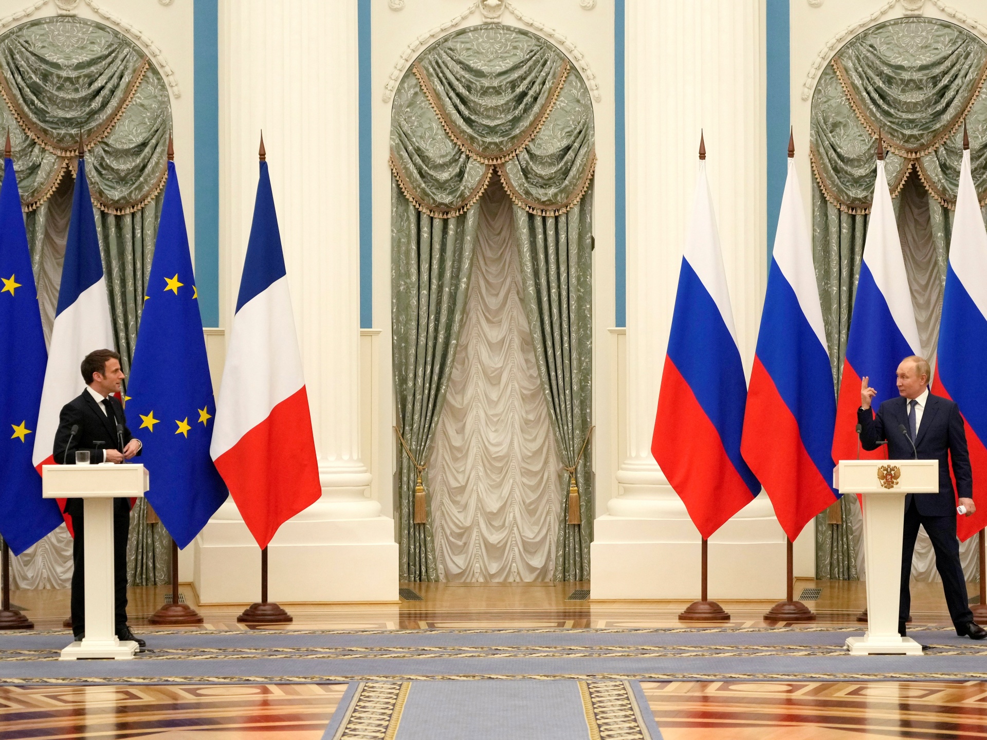 French President Emmanuel Macron urges Russian President Putin to stop the war against Ukraine and respect its territorial integrity.