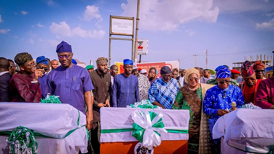 Gboyega Oyetola hopes to commission Osogbo-Iwo-Ibadan road in 2024, thanks Makinde