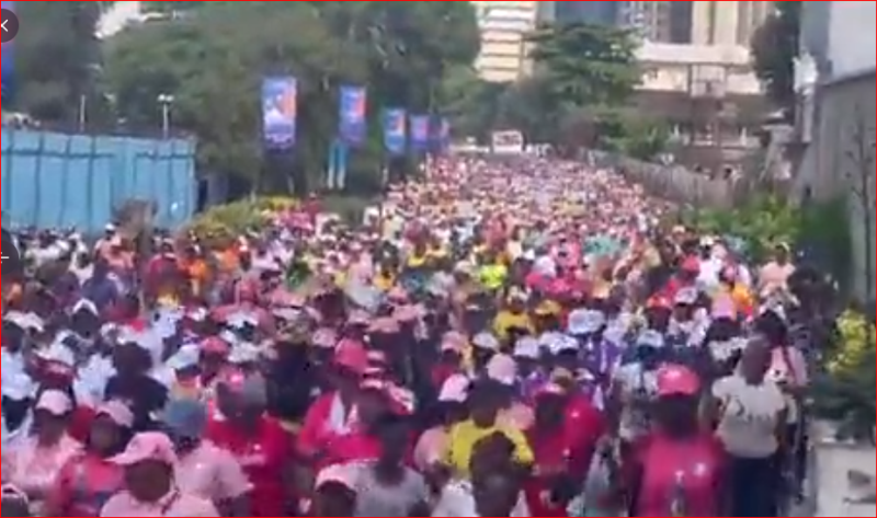 Huge crowd as APC women walk for Tinubu
