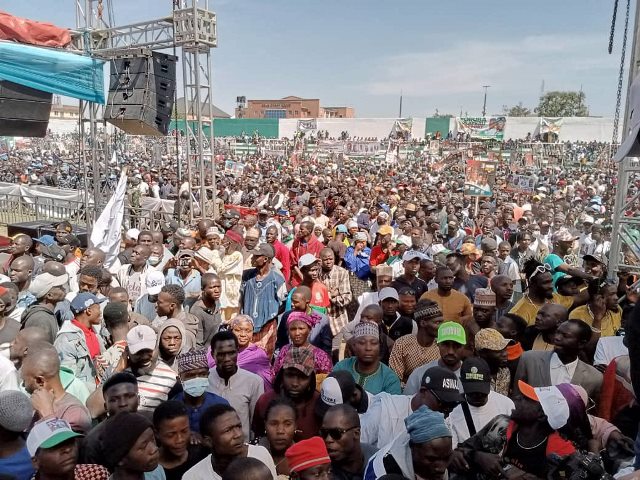 Huge crowd at APC Presidential flag-off