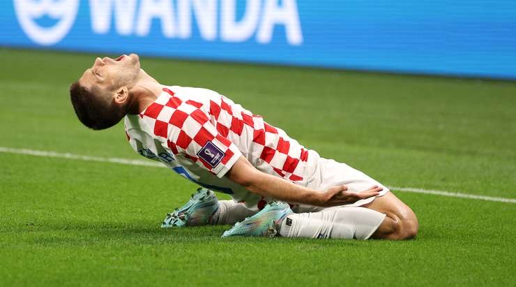 Andrej Kramaric celebrates his goal for Croatia