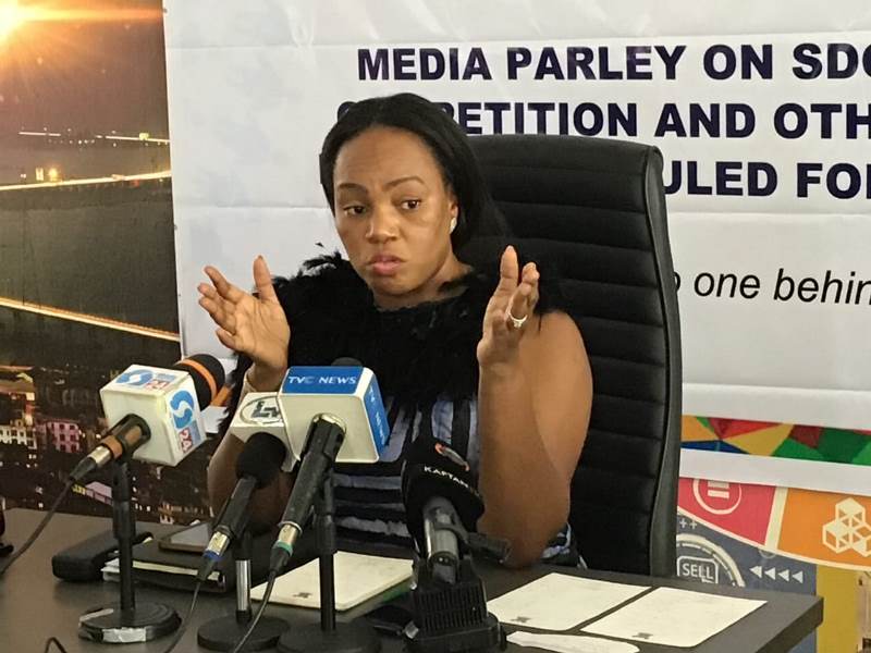 Hammond briefing newsmen