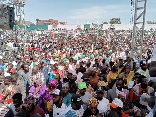 Huge crowd at APC Presidential flag-off