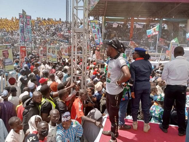 Huge crowd at APC Presidential flag-off